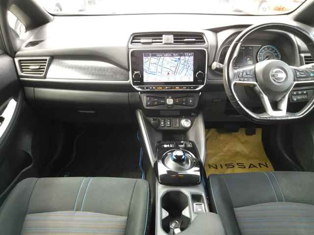 NISSAN LEAF 2020