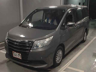 TOYOTA NOAH 2016