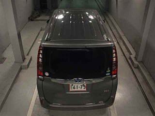 TOYOTA NOAH 2016
