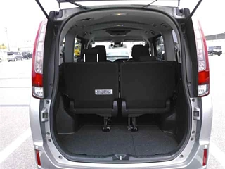 TOYOTA NOAH 2016