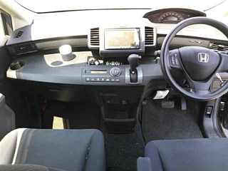 HONDA FREED 2009