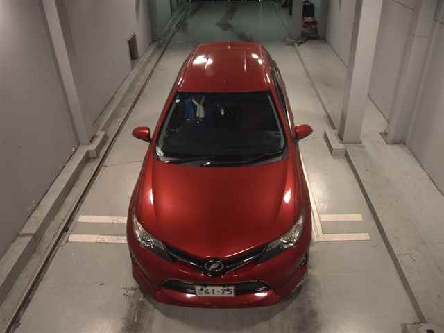 TOYOTA AURIS 2012