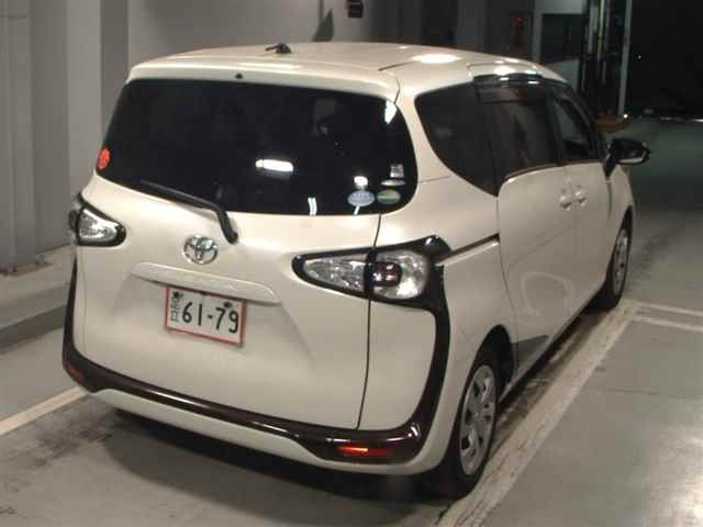 TOYOTA SIENTA 2016