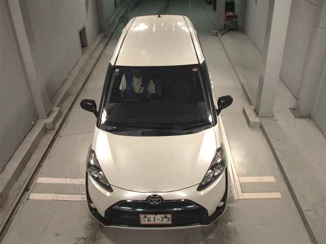 TOYOTA SIENTA 2016