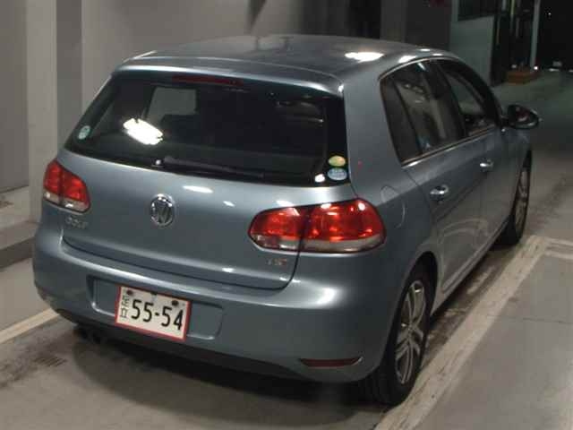 VOLKSWAGEN GOLF 2010