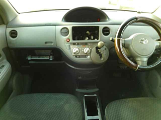 TOYOTA SIENTA 2010