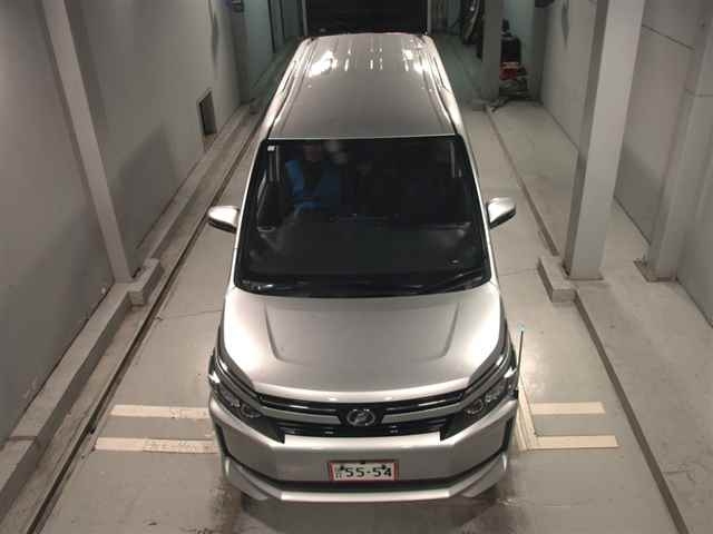 TOYOTA VOXY 2017