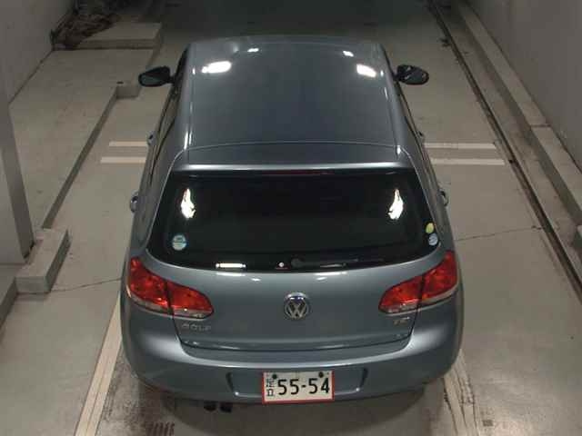 VOLKSWAGEN GOLF 2010