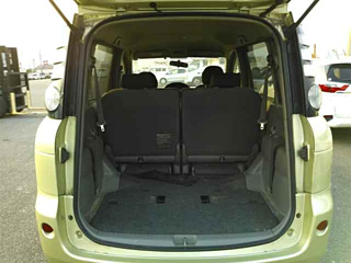 TOYOTA SIENTA 2010