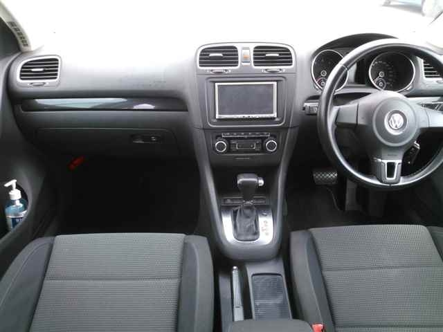 VOLKSWAGEN GOLF 2010