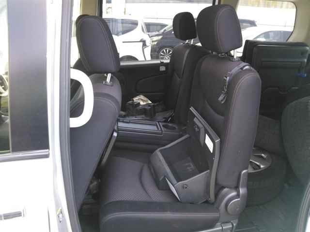 NISSAN SERENA 2013