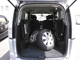 NISSAN SERENA 2013