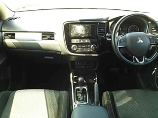MITSUBISHI OUTLANDER 2017