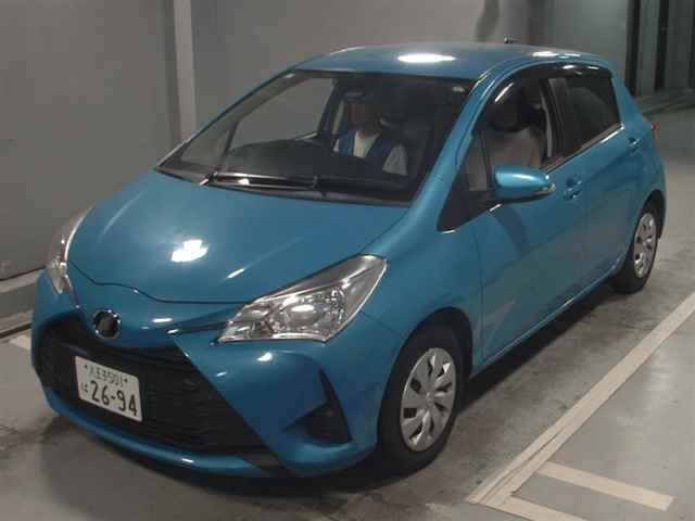 TOYOTA VITZ 2017