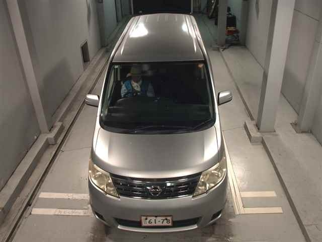 NISSAN SERENA 2010