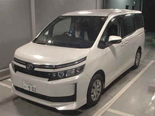TOYOTA VOXY 2017