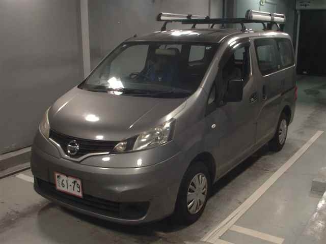 NISSAN NV200 2013