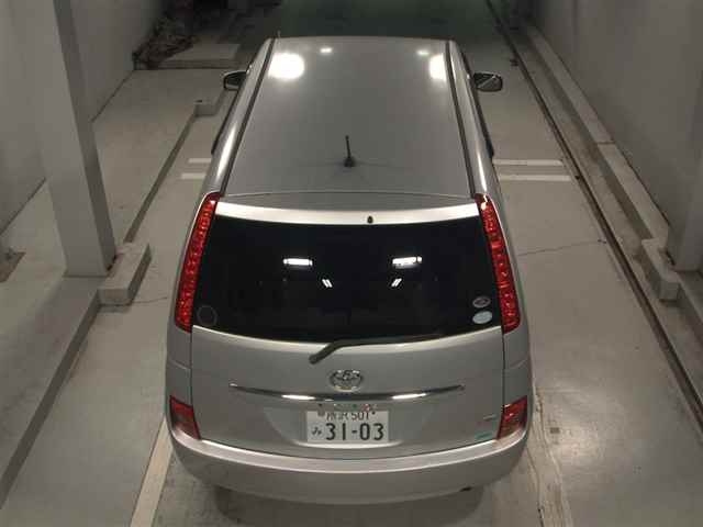 TOYOTA ISIS 2010