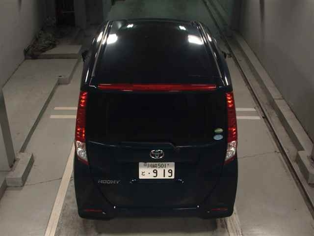 TOYOTA ROOMY 2019