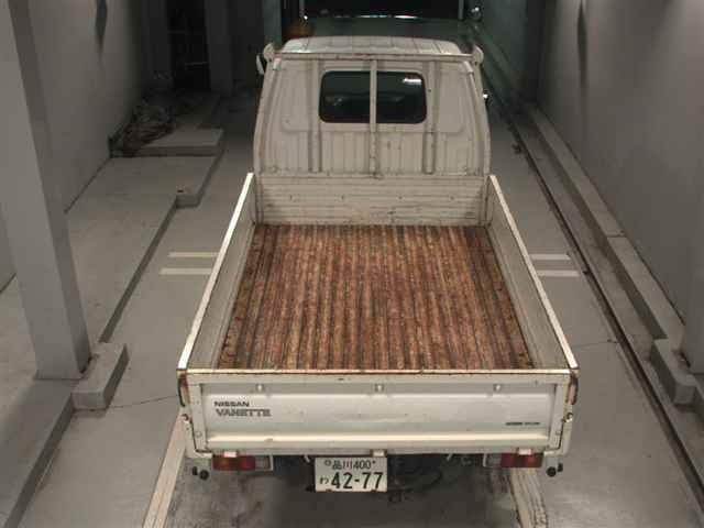 NISSAN VANETTE TRUCK 2011