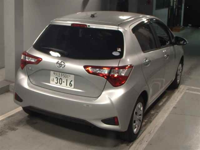 TOYOTA VITZ 2019