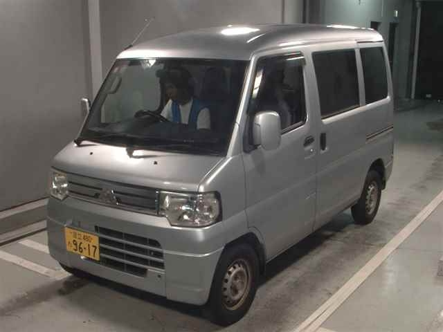 MITSUBISHI MINICAB VAN 2013