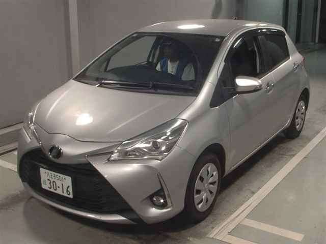TOYOTA VITZ 2019