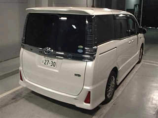 TOYOTA VOXY 2017