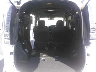 TOYOTA VOXY 2017