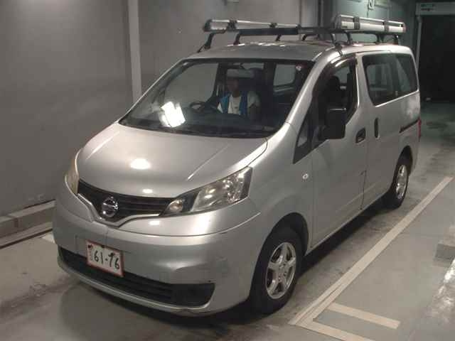 NISSAN NV200 2015