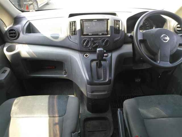 NISSAN NV200 2015