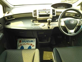 HONDA FREED 2012