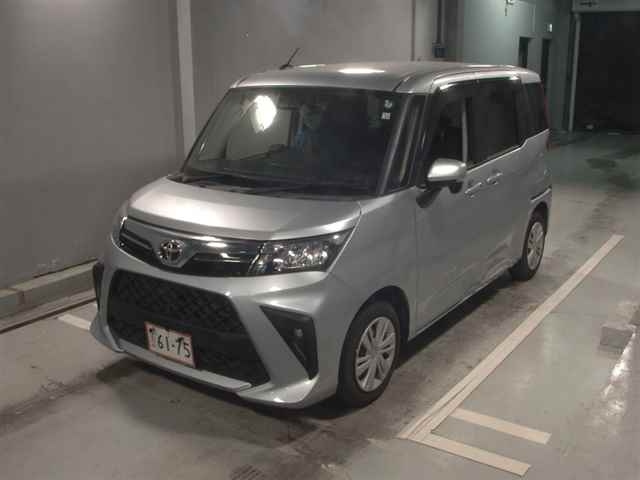 TOYOTA ROOMY 2022