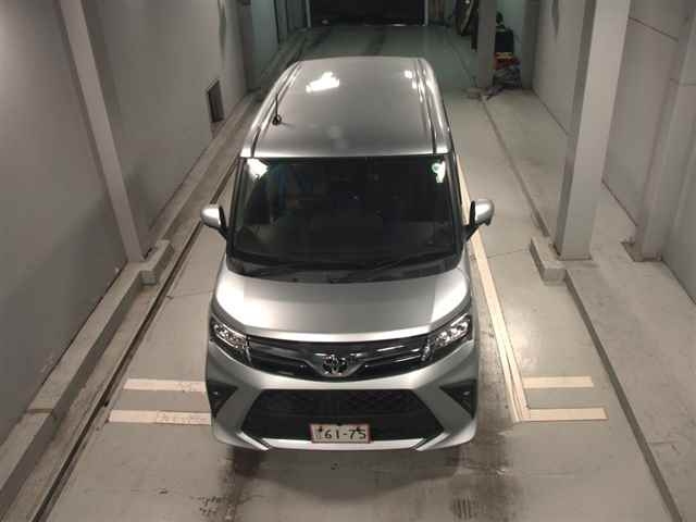 TOYOTA ROOMY 2022