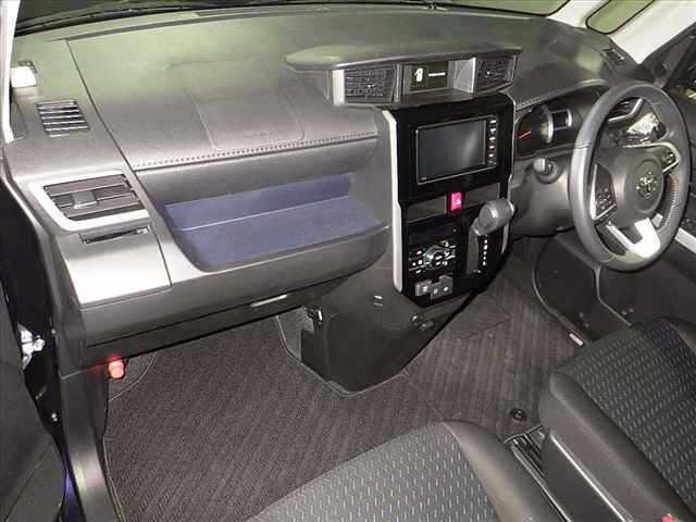 TOYOTA ROOMY 2022