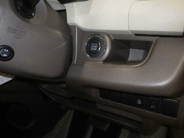 SUZUKI MRWAGON 2013