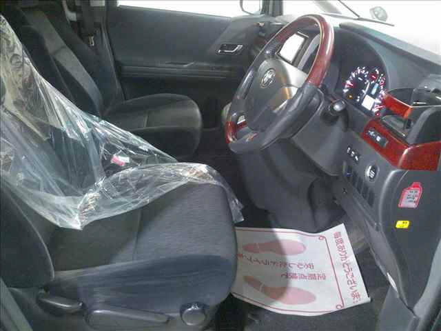 TOYOTA ALPHARD 2009
