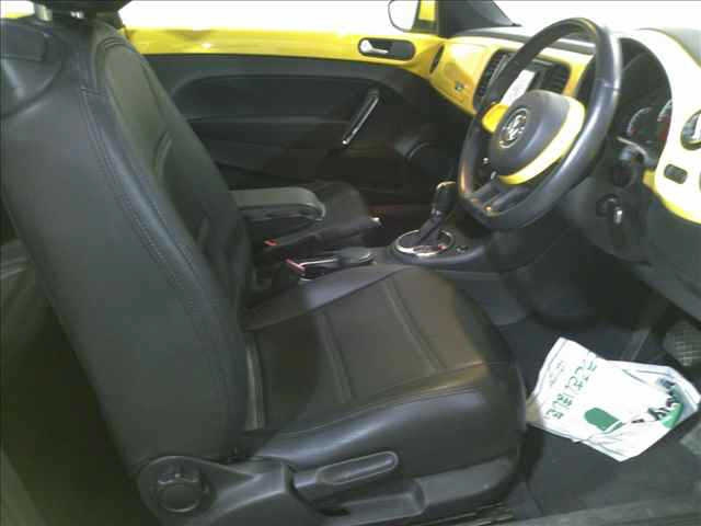 VOLKSWAGEN THE BEETLE 2013