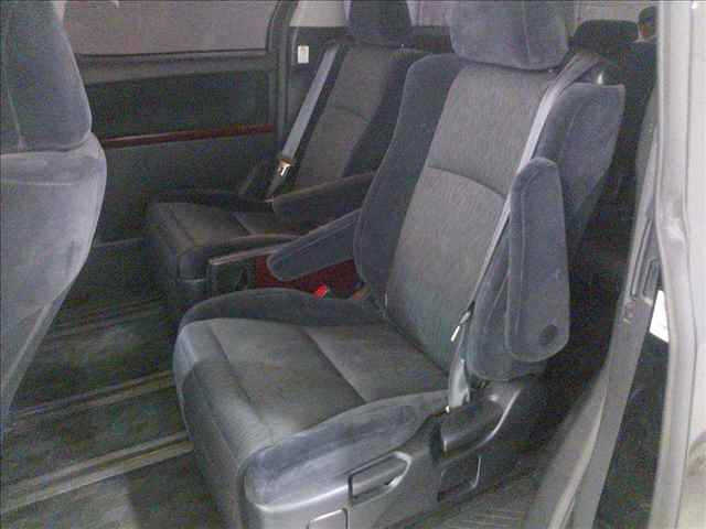 TOYOTA ALPHARD 2009