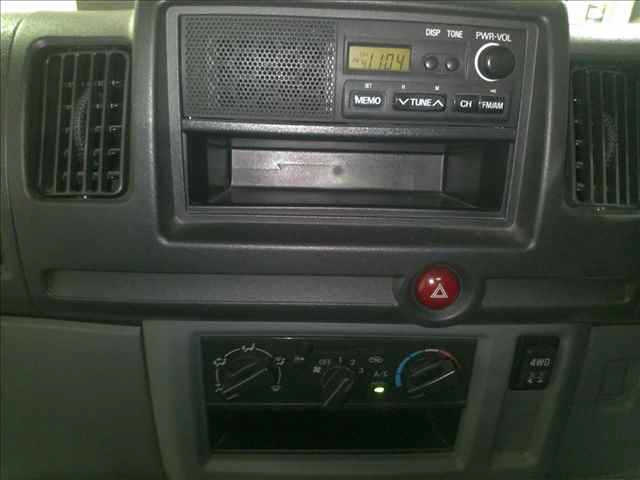NISSAN CLIPPER TRUCK 2010