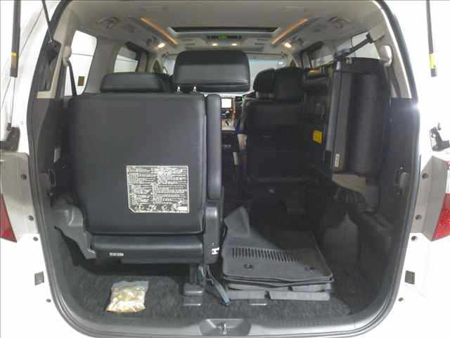 TOYOTA ALPHARD 2013