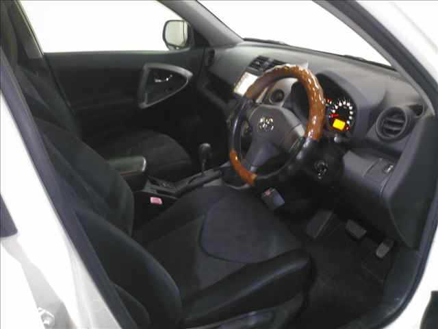 TOYOTA RAV4 2010