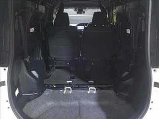 TOYOTA NOAH 2018