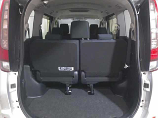 TOYOTA NOAH 2014