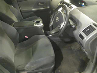 TOYOTA PRIUS ALPHA 2012