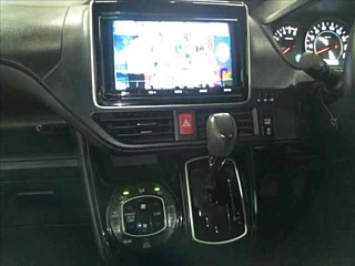 TOYOTA NOAH 2018