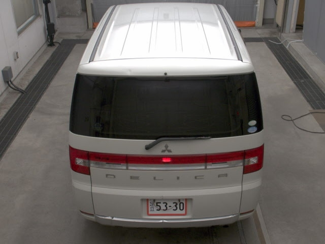 MITSUBISHI DELICA D5 2009