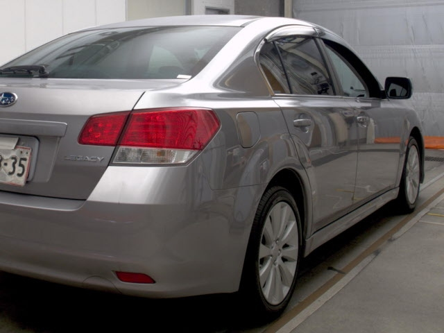 SUBARU LEGACY B4 2011