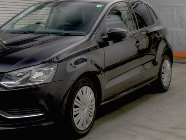 VOLKSWAGEN POLO 2014