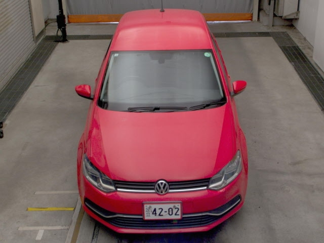 VOLKSWAGEN POLO 2016